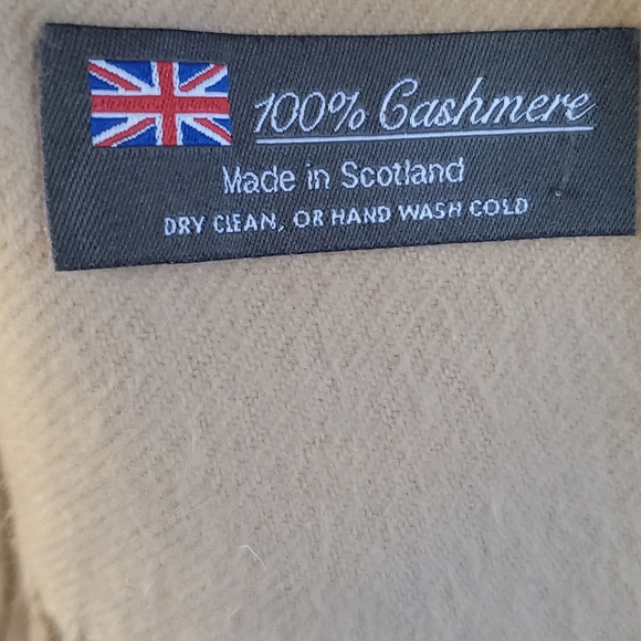 100% Cashmere Unbranded tan 12"x65" - Picture 5 of 7